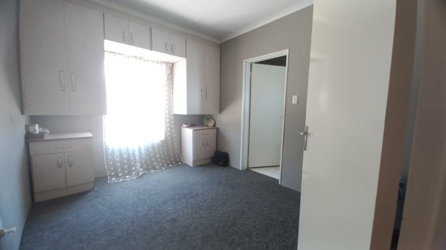 To Let 3 Bedroom Property for Rent in Raceway Free State